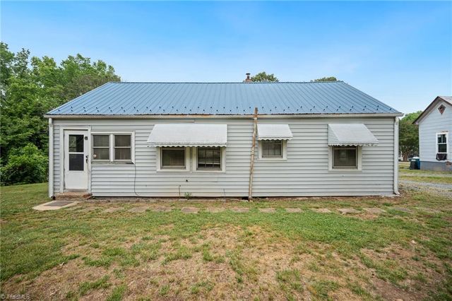 129 W Finch Avenue, Denton, NC 27239