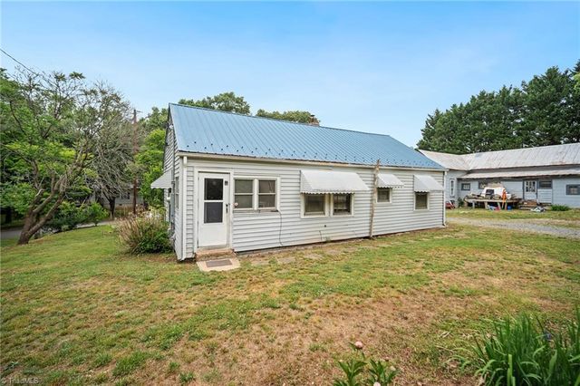129 W Finch Avenue, Denton, NC 27239