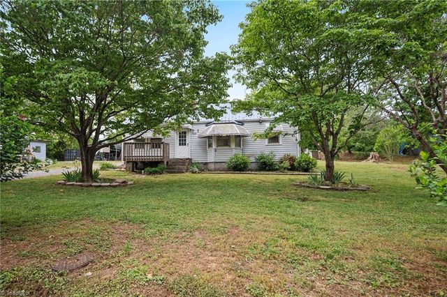 129 W Finch Avenue, Denton, NC 27239