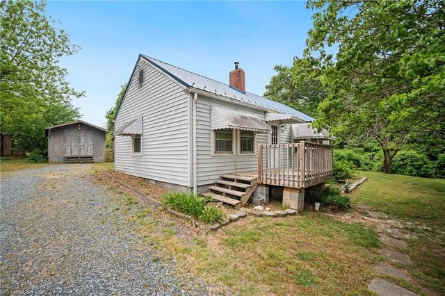 129 W Finch Avenue, Denton, NC 27239