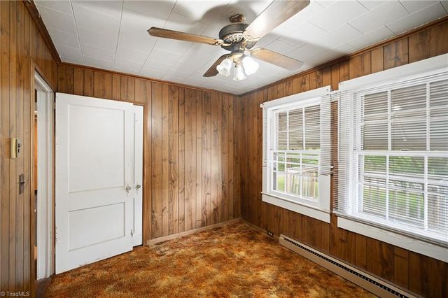 129 W Finch Avenue, Denton, NC 27239
