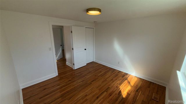17365 Hilton Street, Southfield, MI 48075