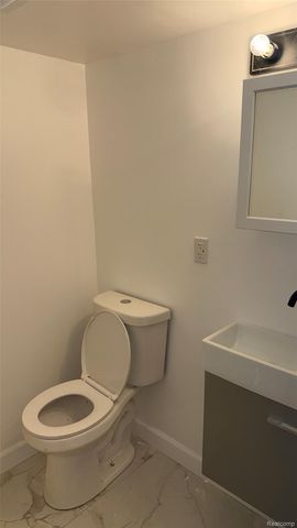 17365 Hilton Street, Southfield, MI 48075