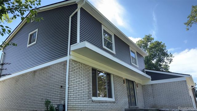 17365 Hilton Street, Southfield, MI 48075