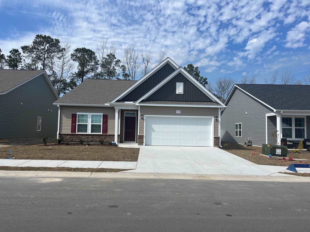 1160 NW Forest Bend Dr NW, Calabash, NC 28467