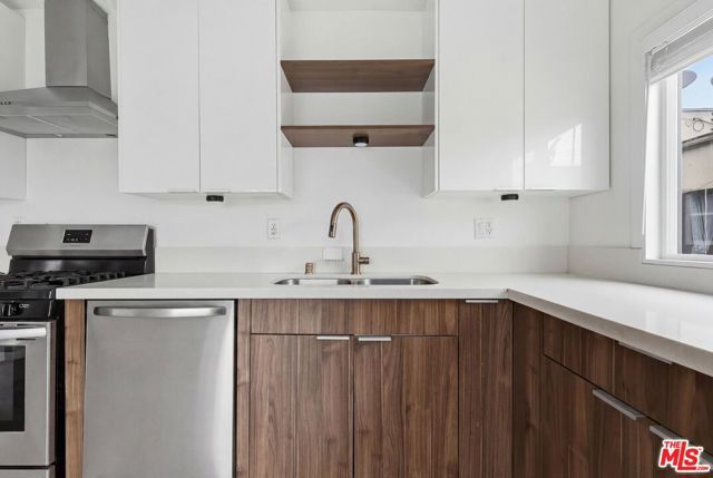 201 S Park View Street, Los Angeles, CA 90057