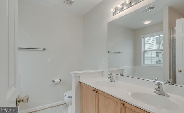 105 RAPHAEL CT, Martinsburg, WV 25403