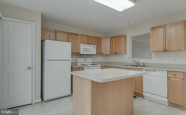 105 RAPHAEL CT, Martinsburg, WV 25403