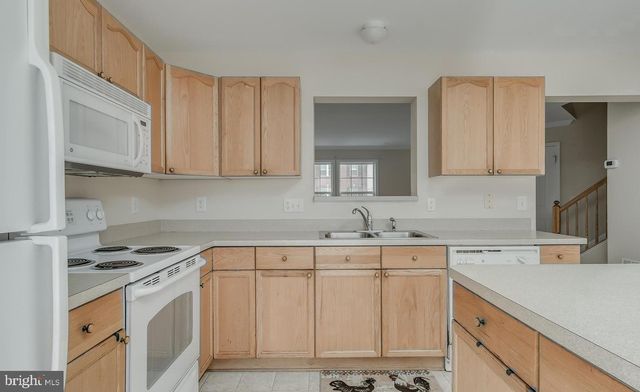 105 RAPHAEL CT, Martinsburg, WV 25403