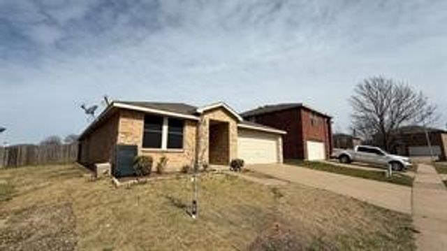 603 Ambarella Street, Arlington, TX 76002