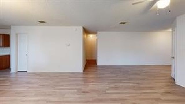 603 Ambarella Street, Arlington, TX 76002