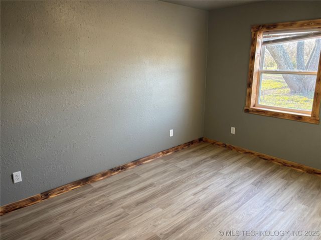 520 SW 2nd Street, Adair, OK 74330