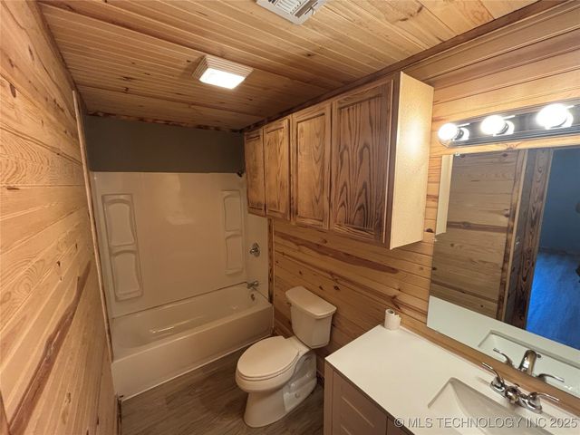 520 SW 2nd Street, Adair, OK 74330