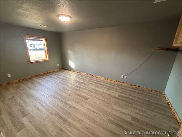 520 SW 2nd Street, Adair, OK 74330