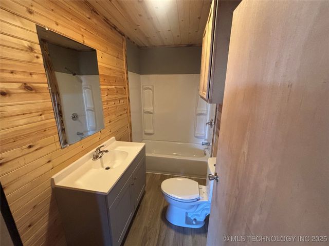 520 SW 2nd Street, Adair, OK 74330