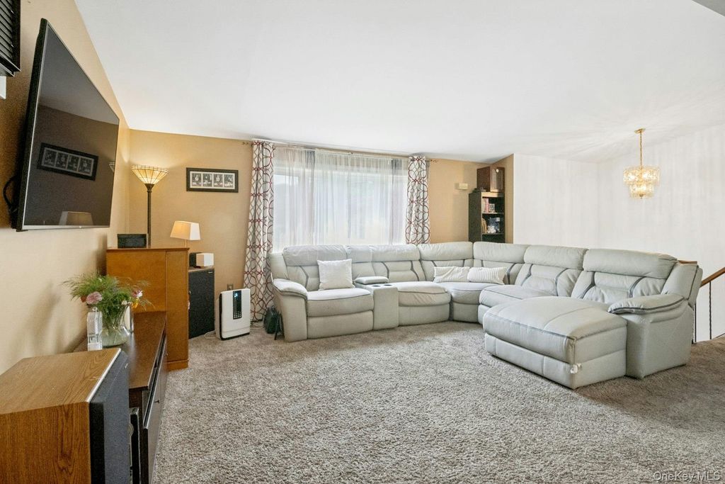 2 Shirley Drive, Patterson, NY 12563 — photo 4