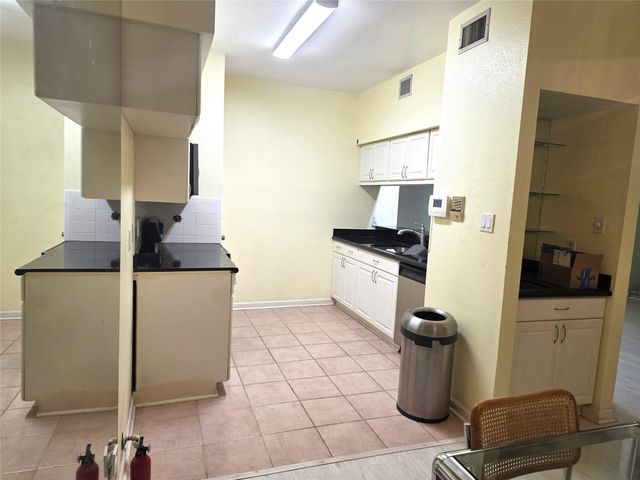 8100 Cambridge Street 9, Houston, TX 77054