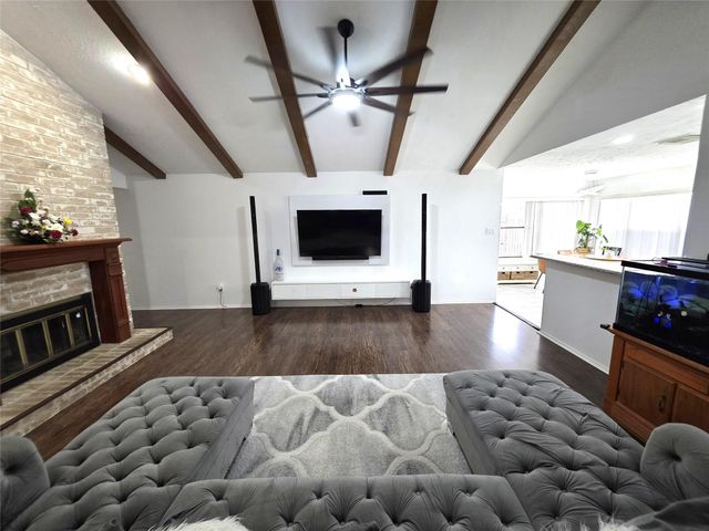 8827 Woodleigh Drive, Houston, TX 77083
