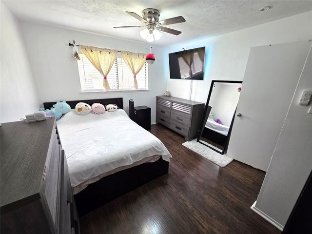 8827 Woodleigh Drive, Houston, TX 77083
