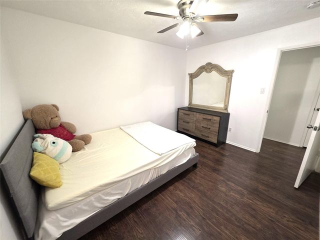 8827 Woodleigh Drive, Houston, TX 77083