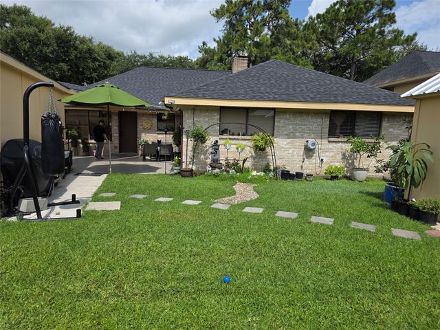 8827 Woodleigh Drive, Houston, TX 77083