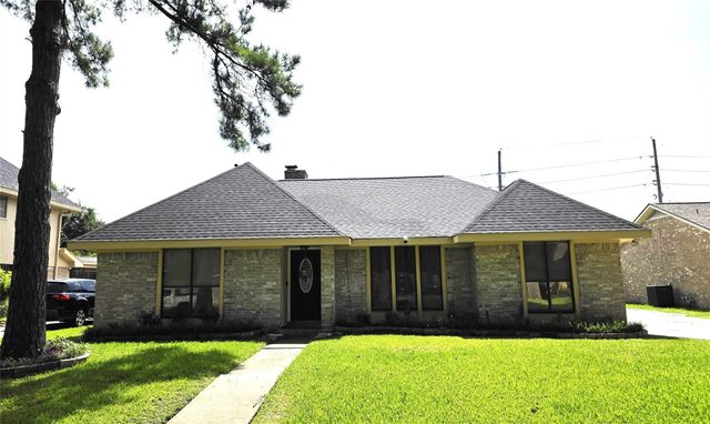 8827 Woodleigh Drive, Houston, TX 77083