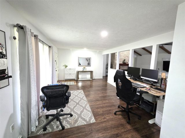 8827 Woodleigh Drive, Houston, TX 77083