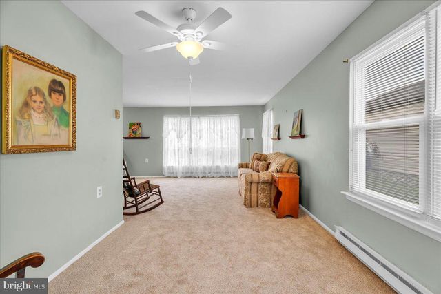 17 DUNSTABLE RD, Southampton, NJ 08088