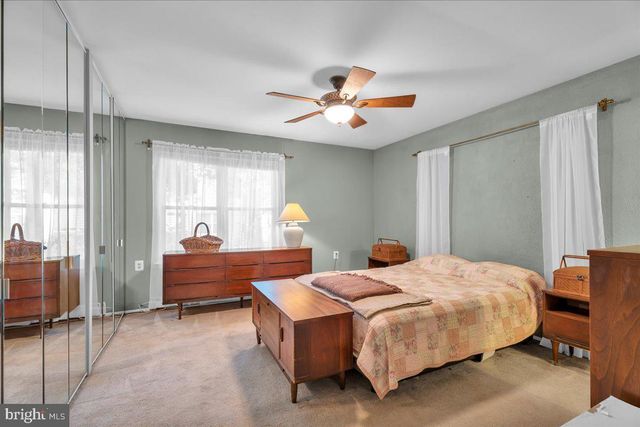 17 DUNSTABLE RD, Southampton, NJ 08088