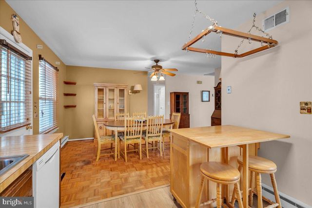 17 DUNSTABLE RD, Southampton, NJ 08088