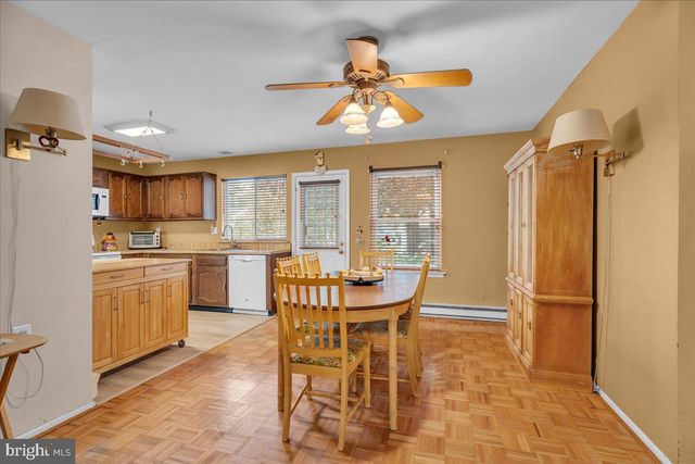 17 DUNSTABLE RD, Southampton, NJ 08088