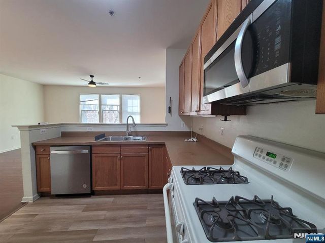 45 Birch Street 207, Ridgefield Park, NJ 07660