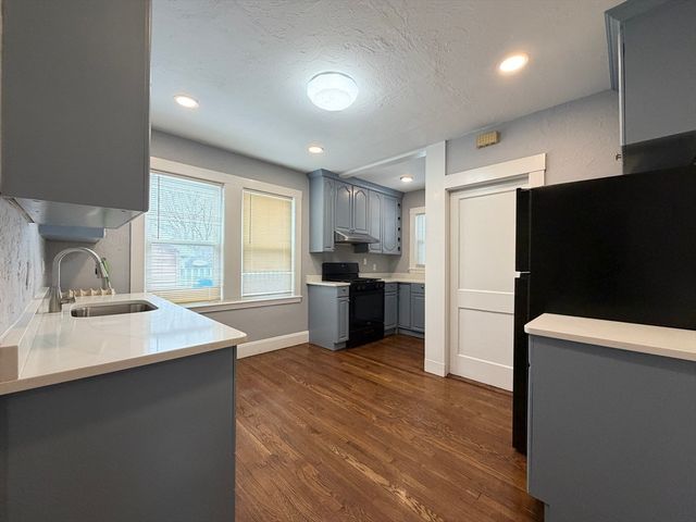 60 Ellerton Rd 60, Quincy, MA 02169