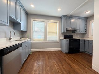 60 Ellerton Rd 60, Quincy, MA 02169