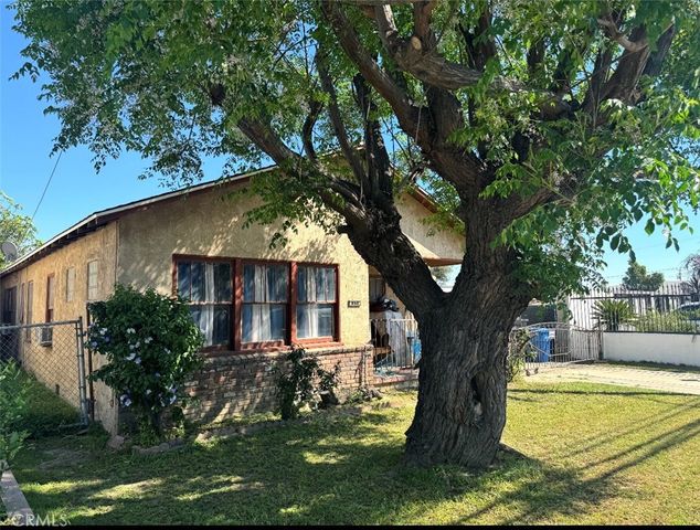 956 S Reservoir, Pomona, CA 91766