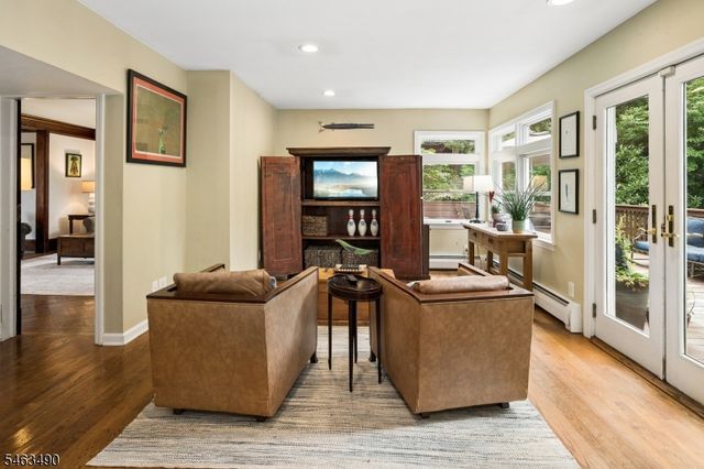 115 Maplewood Ave, Maplewood Twp., NJ 07040