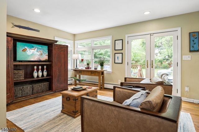 115 Maplewood Ave, Maplewood Twp., NJ 07040