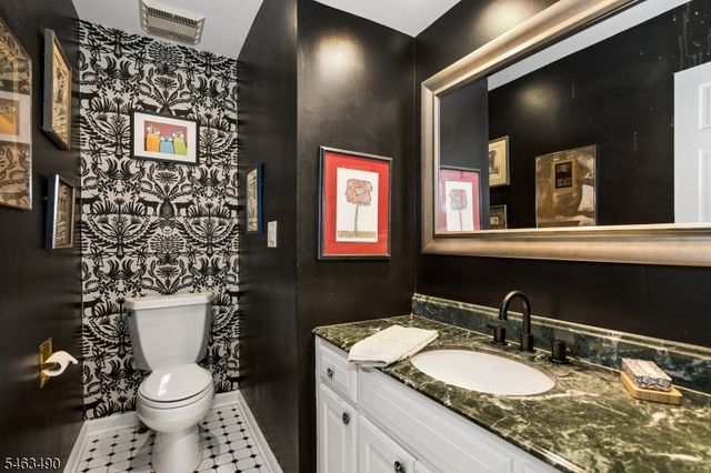 115 Maplewood Ave, Maplewood Twp., NJ 07040