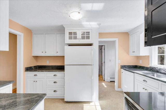 265 Wings Neck Road, Pocasset, MA 02559