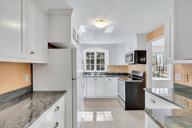 265 Wings Neck Road, Pocasset, MA 02559