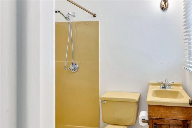 265 Wings Neck Road, Pocasset, MA 02559