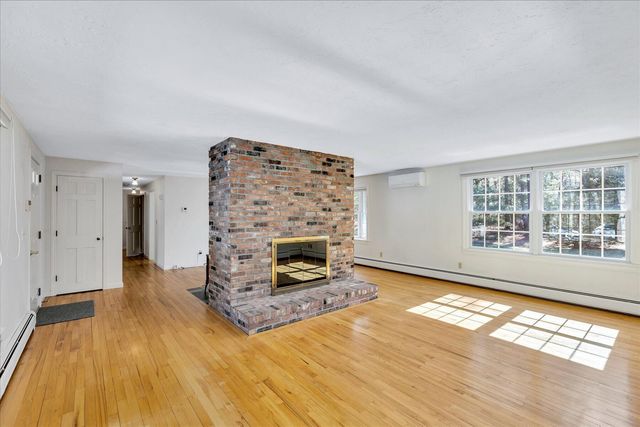 265 Wings Neck Road, Pocasset, MA 02559