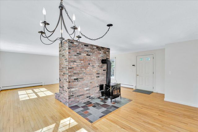 265 Wings Neck Road, Pocasset, MA 02559