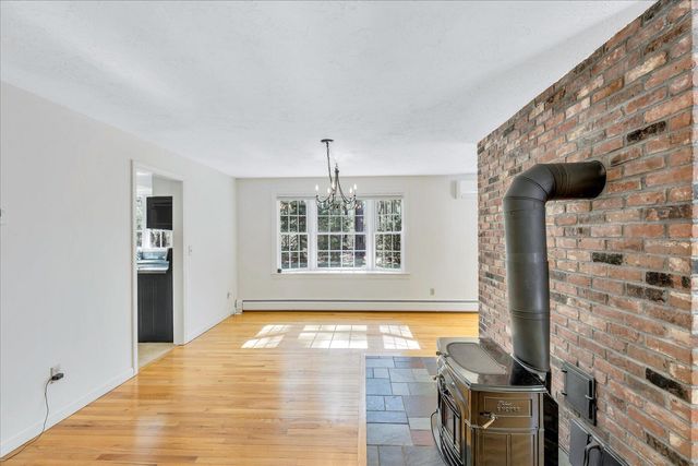 265 Wings Neck Road, Pocasset, MA 02559