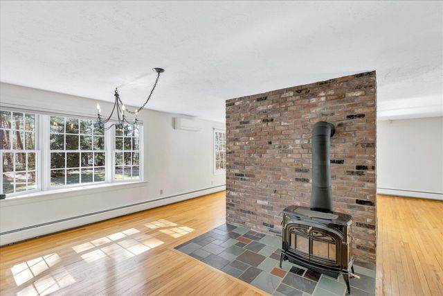 265 Wings Neck Road, Pocasset, MA 02559
