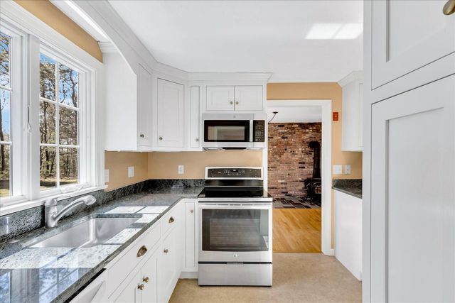 265 Wings Neck Road, Pocasset, MA 02559