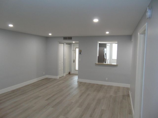 7360 NW 18th Street 105, Margate, FL 33063