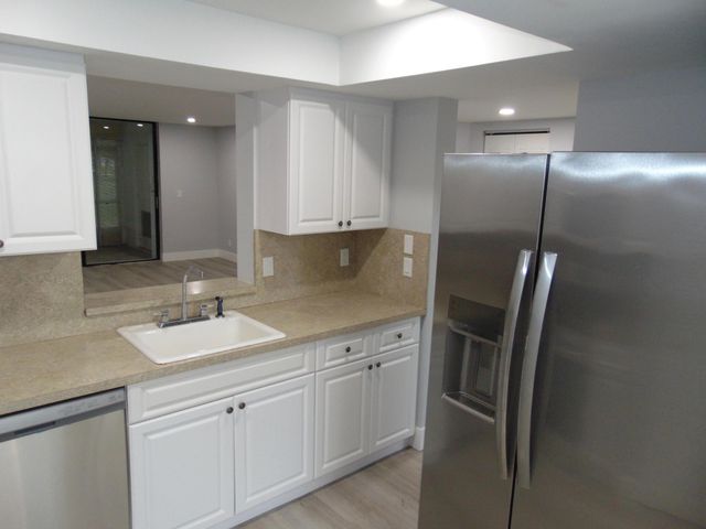 7360 NW 18th Street 105, Margate, FL 33063