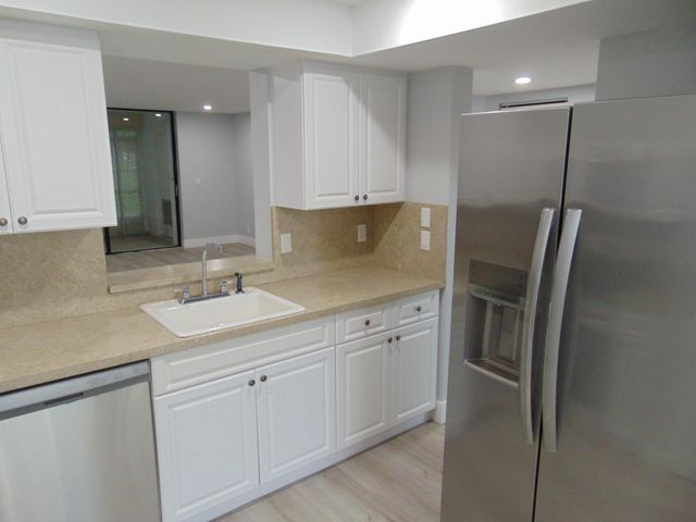 7360 NW 18th Street 105, Margate, FL 33063