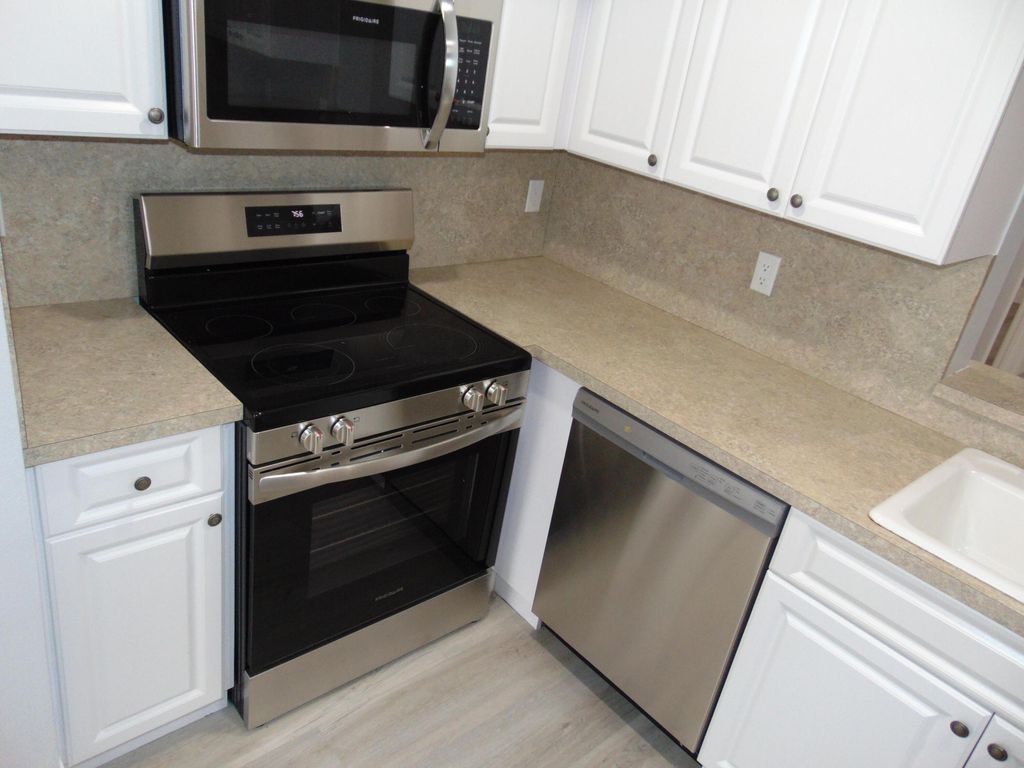 7360 NW 18th Street 105, Margate, FL 33063